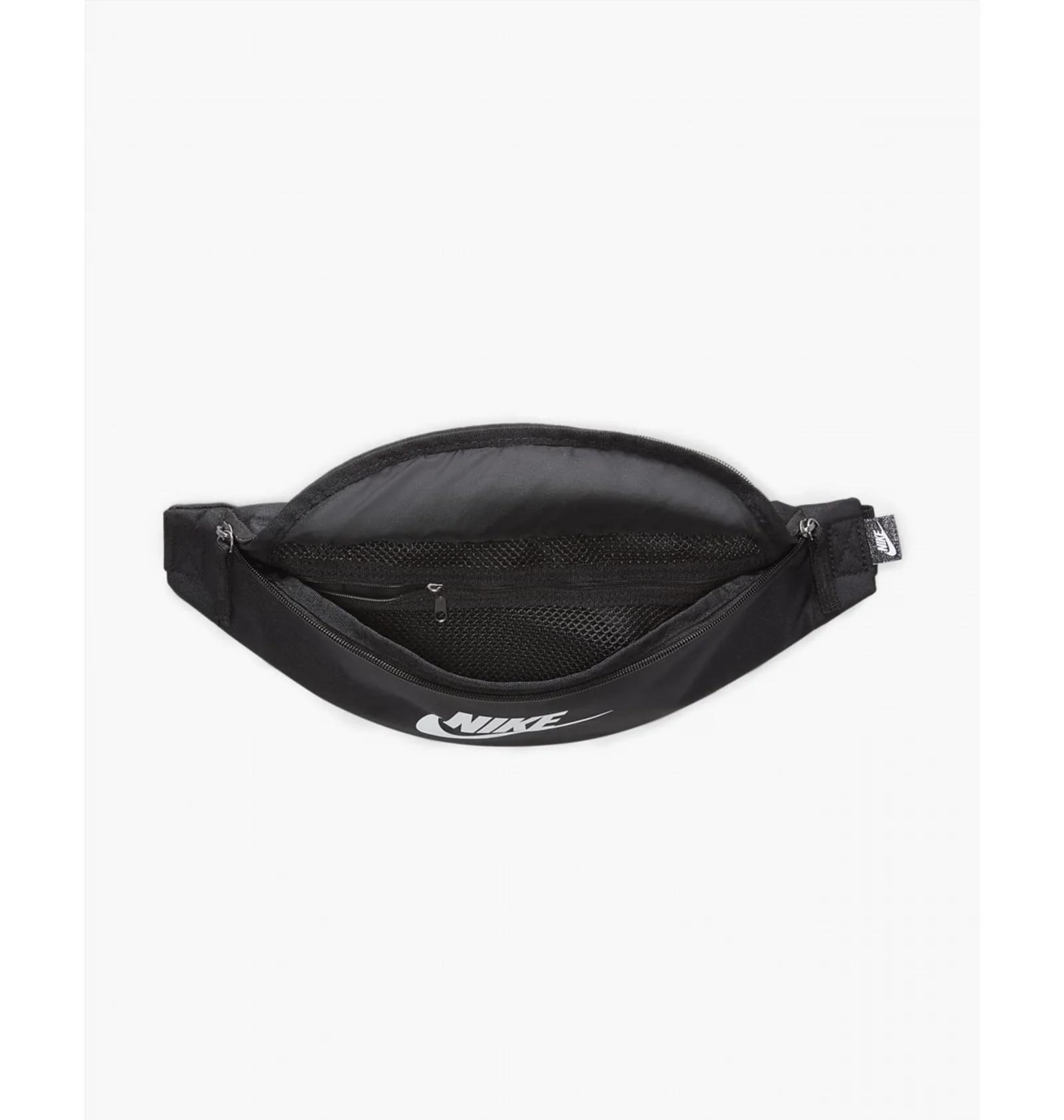 Сумка на пояс Nike Nk Heritage Waistpack - Fa21 (DB0490-010) Сумка на пояс Nike Nk Heritage Waistpack - Fa21 (DB0490-010)